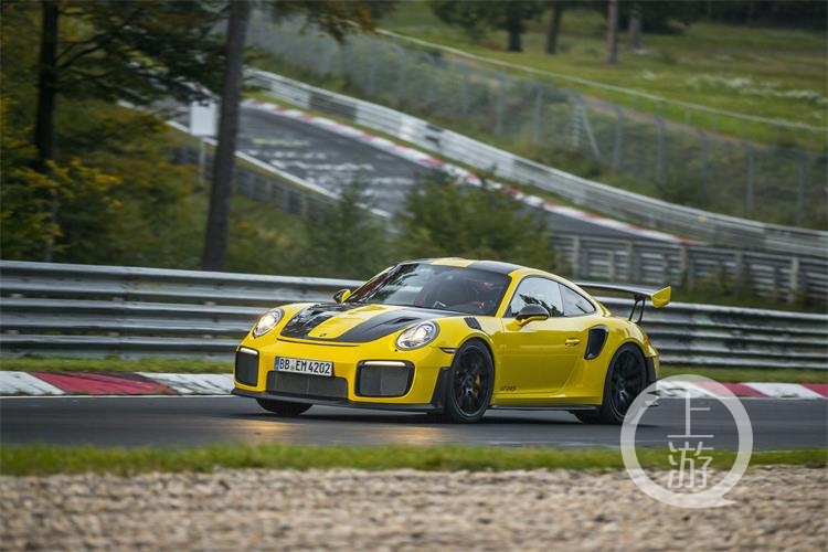 6分47.3秒 —— 911 GT2 RS缔造公路跑车纽北圈速新纪录-6.jpg