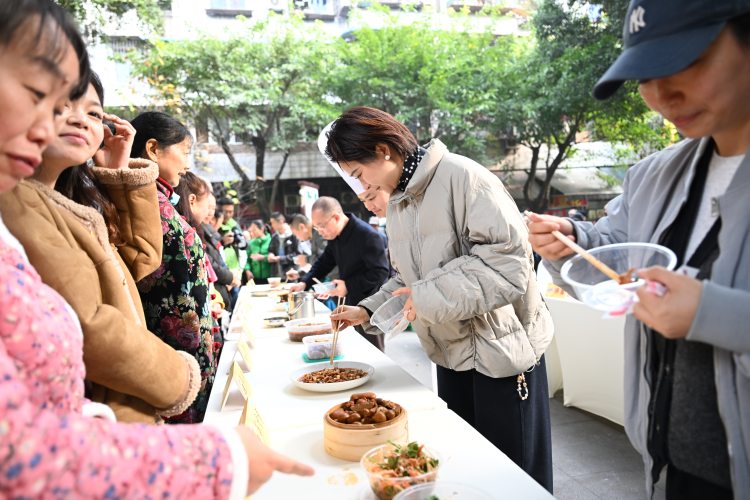 凝聚舌尖上的邻里情 裕农朋友圈厨艺三十六计邻里厨艺大赛获居民