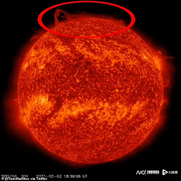 NASA拍到太阳北极一块断裂脱落 ! 究竟发生了什么？-图1