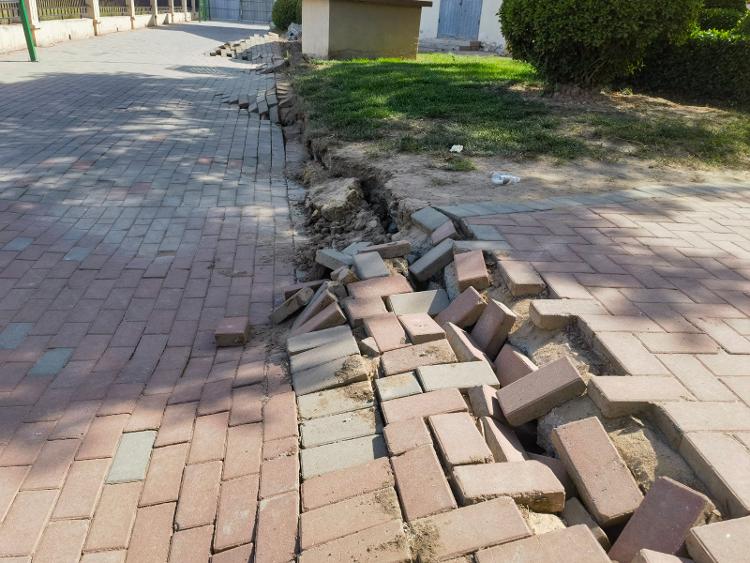 北京在建第一高楼业主_南京喜顺搬家_路面开裂后业主搬家