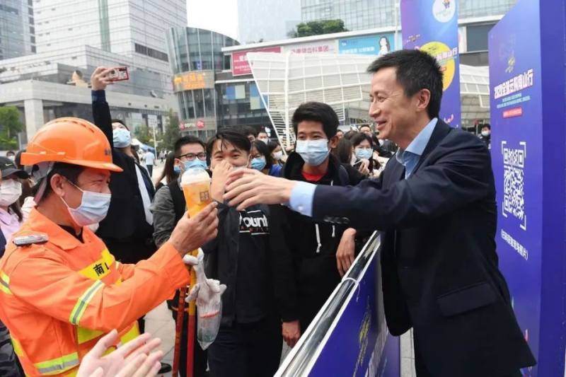 冲上热搜--中国GDP“第一区”迎新任一把手(图2)