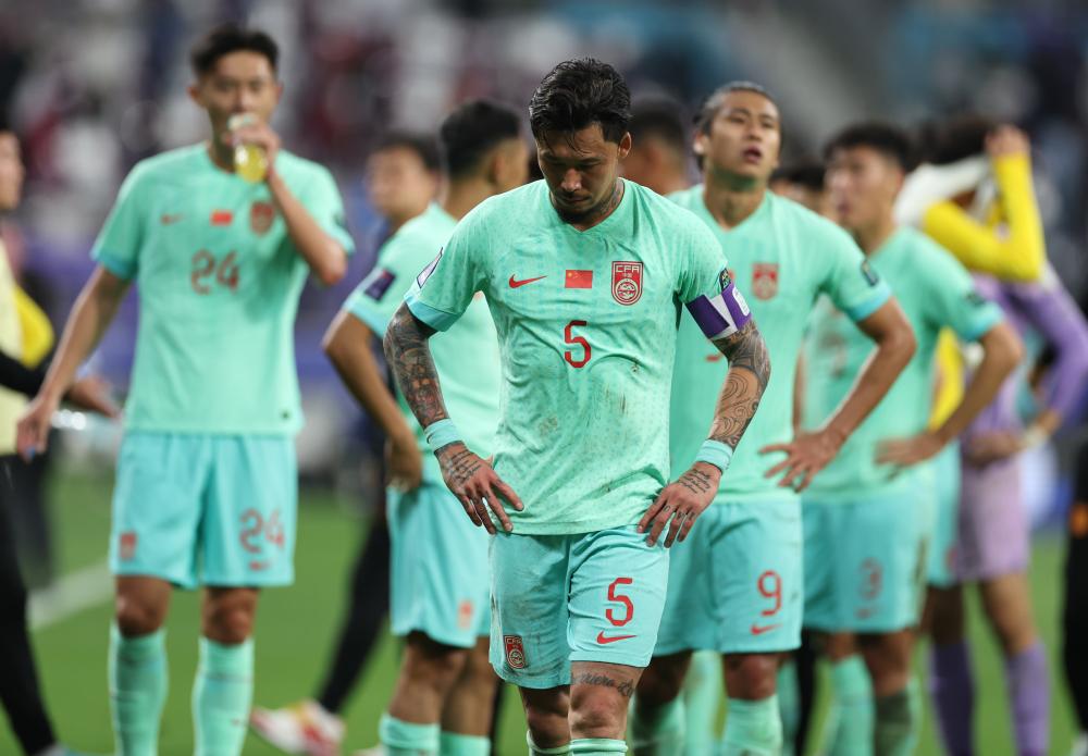 新华社：坚决摒弃豪赌思想，中国足球当自强