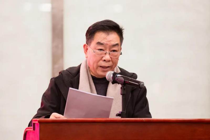 市周易研究会党支部书记,副会长,重庆大学教授,博士生导师何跃做学习