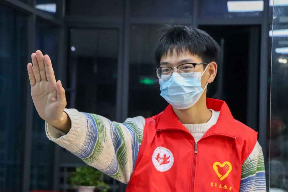 冲锋在前325名志愿者疫线出击投身疫情防控工作