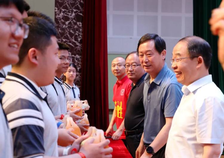 高考考前动员大会_晋城一中高考_临汾一中2024年高考