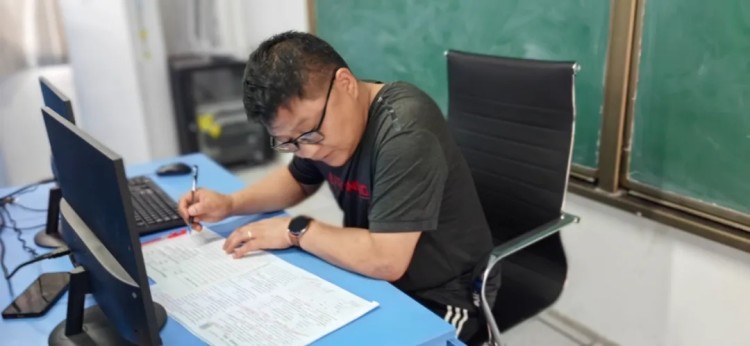 2025届高考备考策略_渭南高中高考备考研讨会_渭南高级中学2025高考