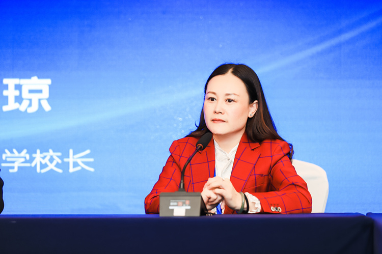 双减大会91重庆天宫殿学校副校长刘红梅全动力教育促素质教育