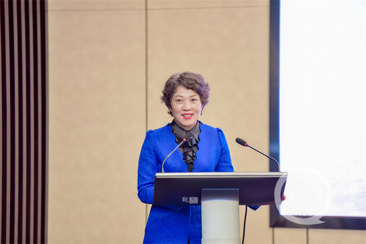 随后张洋用言简意赅的语言,对他所在小组学员的内部讨论进行了介绍