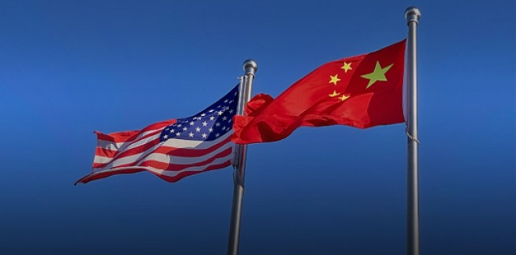 战线展陈馆的香港新政协运动展区前,《"五一口号"史稿》作者史宝强说