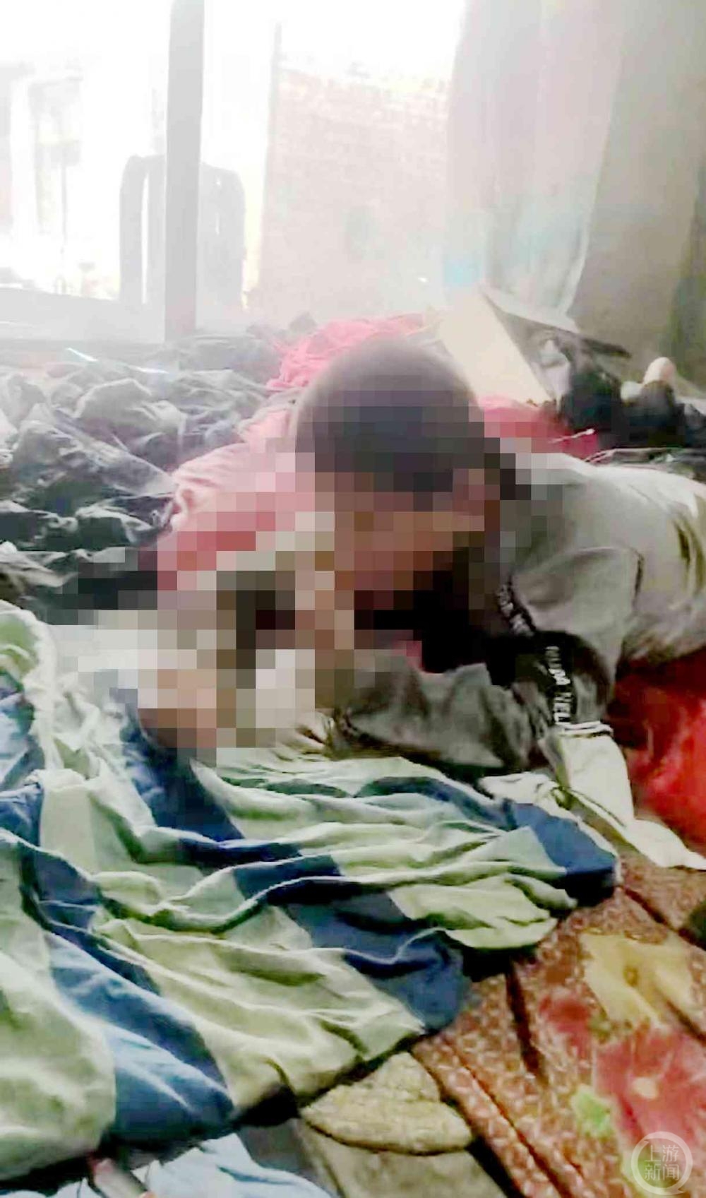 被逼吃粪便男童父亲:孩子精神受刺激_从被霸凌到霸凌别人_舅妈教我肏逼