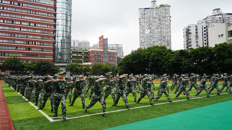 涪陵十八中校服图片