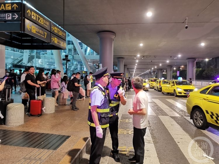 方便旅客夜间乘车重庆江北机场t2航站楼将增设出租车站台