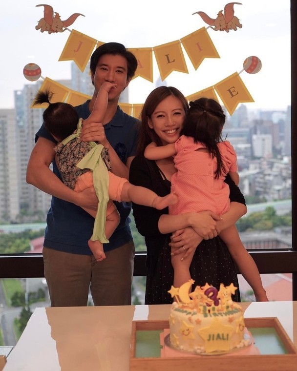 法院判定王力宏李靓蕾离婚获准_离婚前的债务法院如何判决_离婚法院一般怎么判决财产