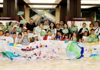 45组热心环保爱心家庭 绘出10米生态环保长卷